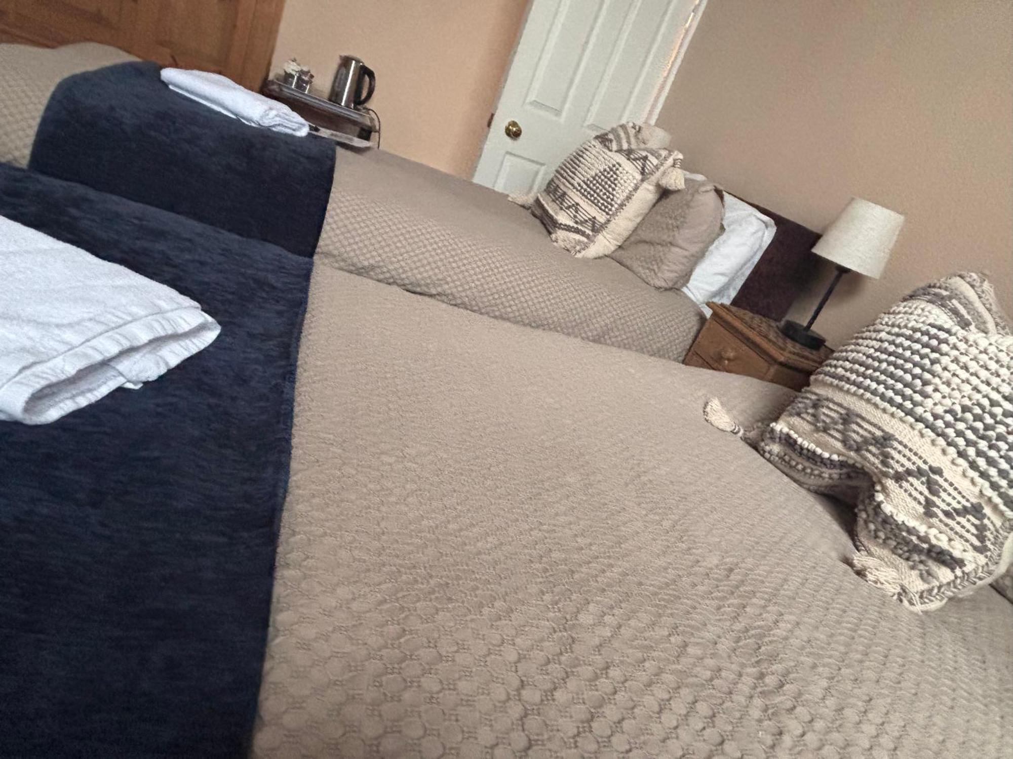Bonjour Guest House Braye Esterno foto